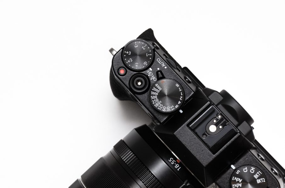 Top view of the exposure compensation dial on a sony mirrorless camera